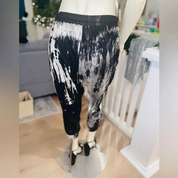 FATE TYE DYE RELAXED FIT JOGGERS WITH ELASTIC WAIST AND POCKETS SIZE M - Picture 4 of 16